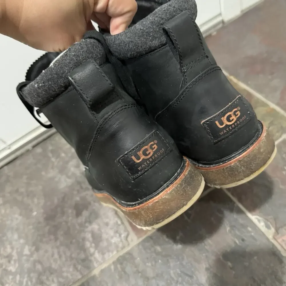 UGG men merrick